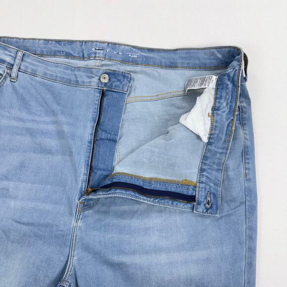 Old Navy Plus Women's Extra High Rise Flare Leg Jean Size 26-30 3X 4X Lgt Blue - Picture 2 of 13